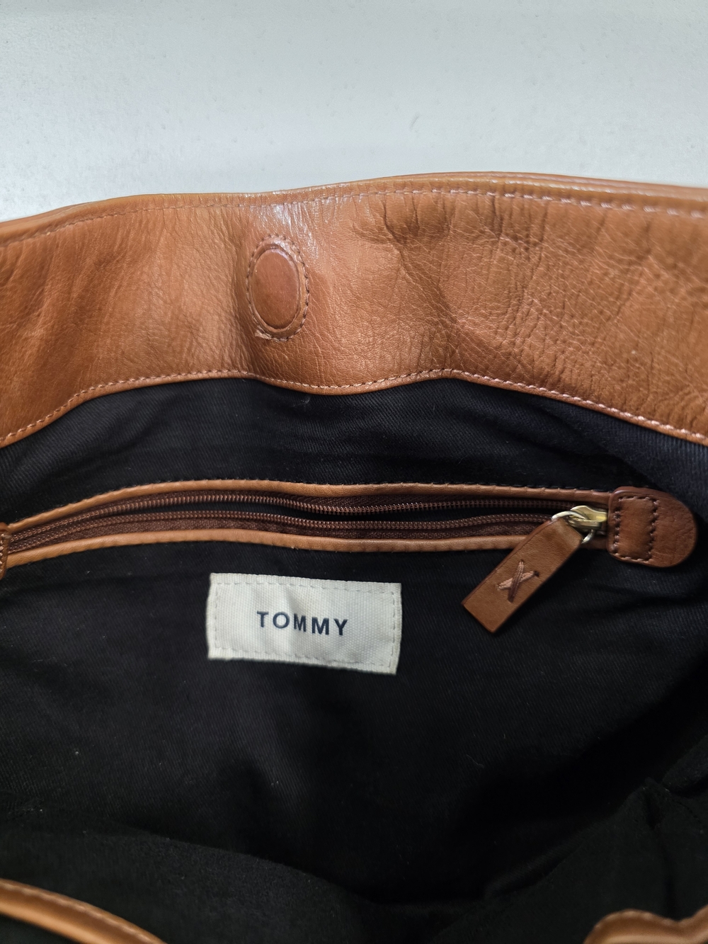 Tommy Hilfiger Cognac Brown Leather Hobo Bag - Picture 8 of 11